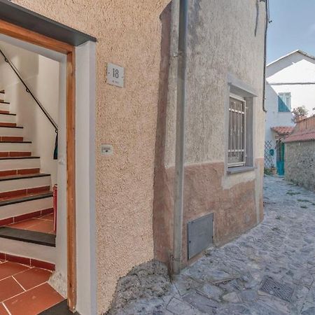 Casa Nonna Nella Villa Marina dʼMarina dʼAndora Exterior foto